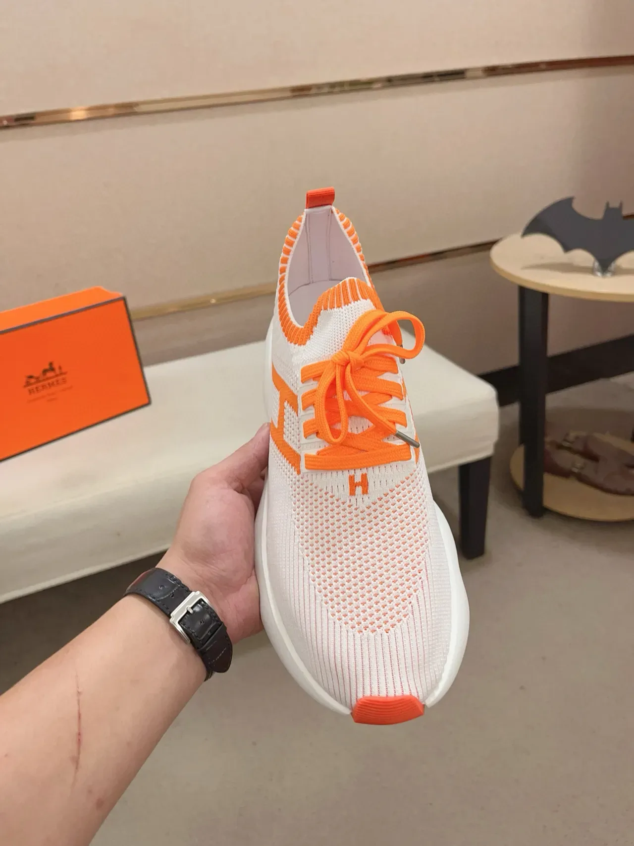 Hermès Oran Sneaker sneakers de style de vie blancs et oranges 5