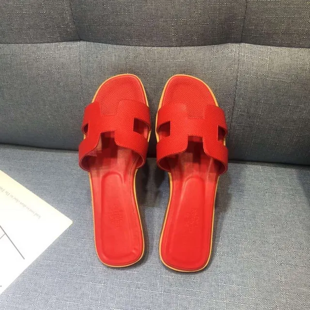 Hermès Red Beige H-Shaped Strap Textured Leather Slippers 2