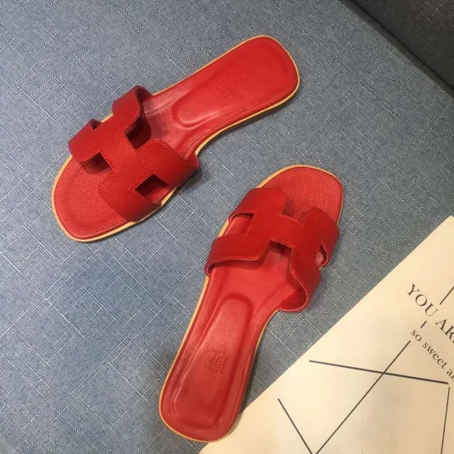 Hermès Red Beige H-Shaped Strap Textured Leather Slippers 3