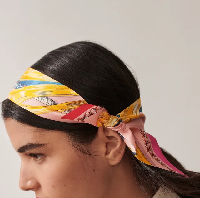 Hermès Twilly écharpe de soie rose dorée bleu 9