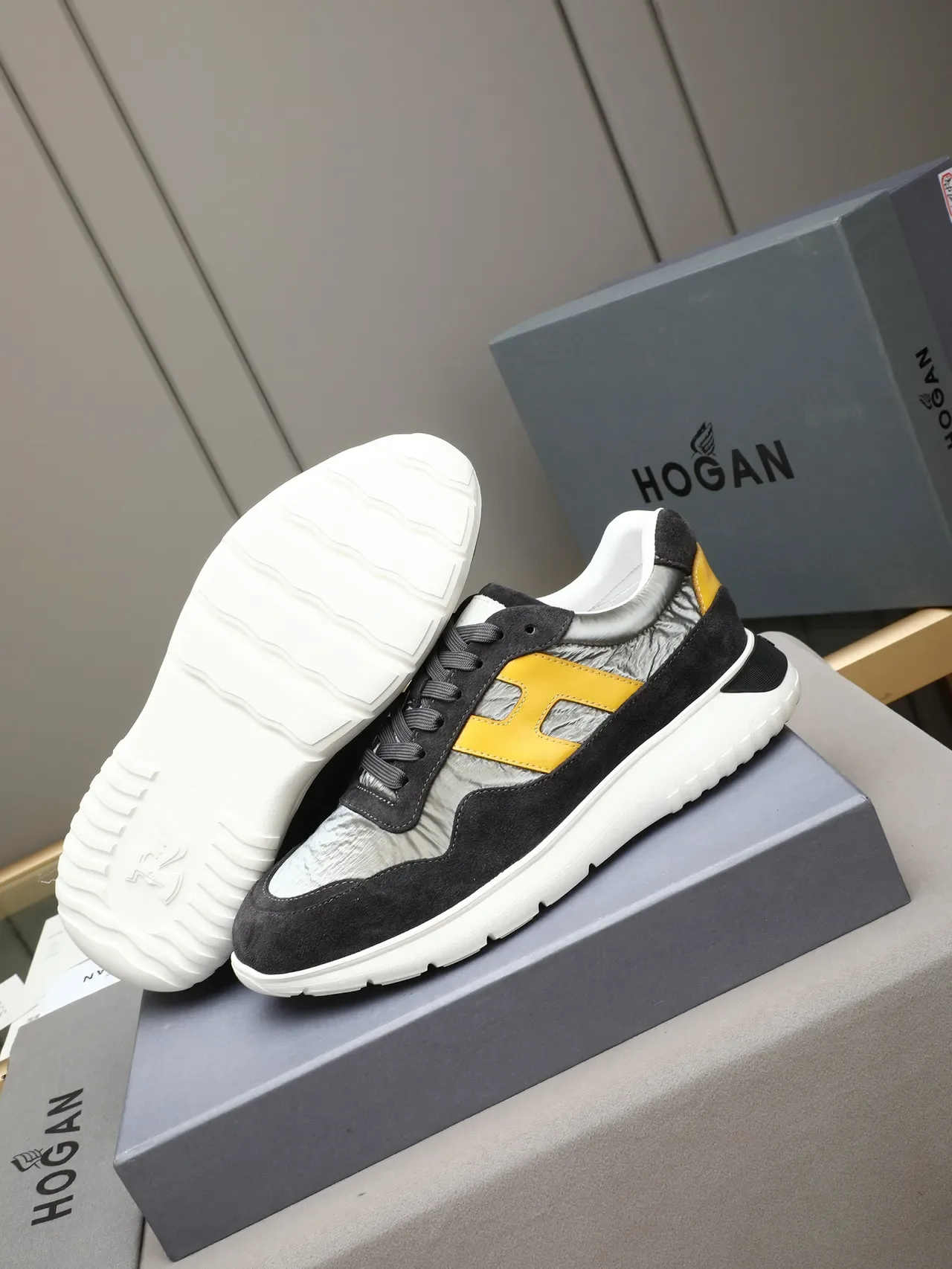 Hogan Black Yellow Chunky Platform Sole Oversized H Logo Lifestyle Sneakers 4