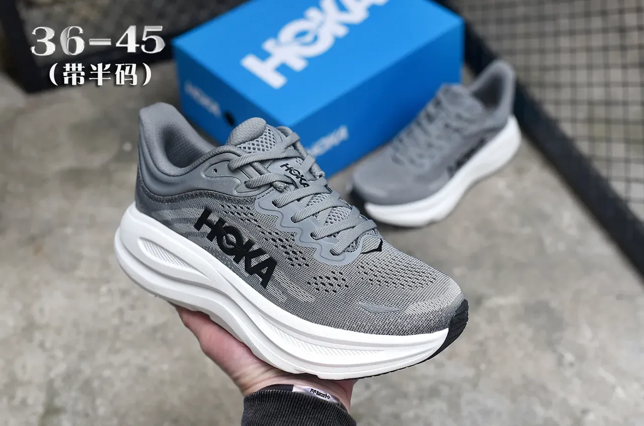 Hoka 灰白 工程网面鞋面 厚底中底 跑鞋 3