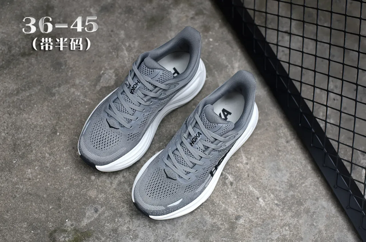Hoka 灰白 工程网面鞋面 厚底中底 跑鞋 4
