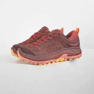 Hoka Speedgoat बर्गंडी नारंगी मोटी परफोरेटेड सुड-मेश अपर रनिंग जूते