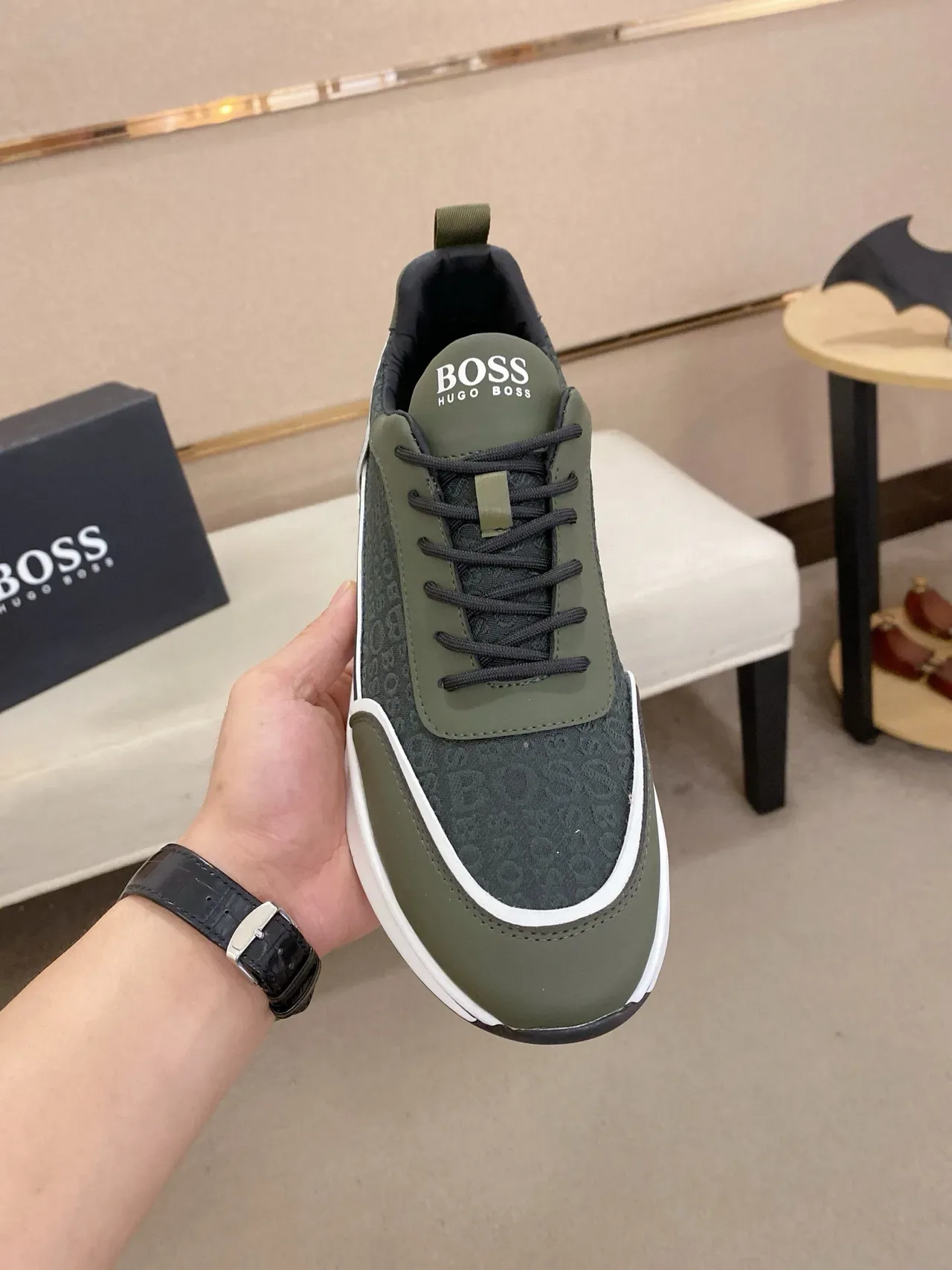 Hugo Boss Vert Armée, Blanc, Olive, Synthétique Haut, Panneau Gris Monogrammé, Chaussures Lifestyle 2