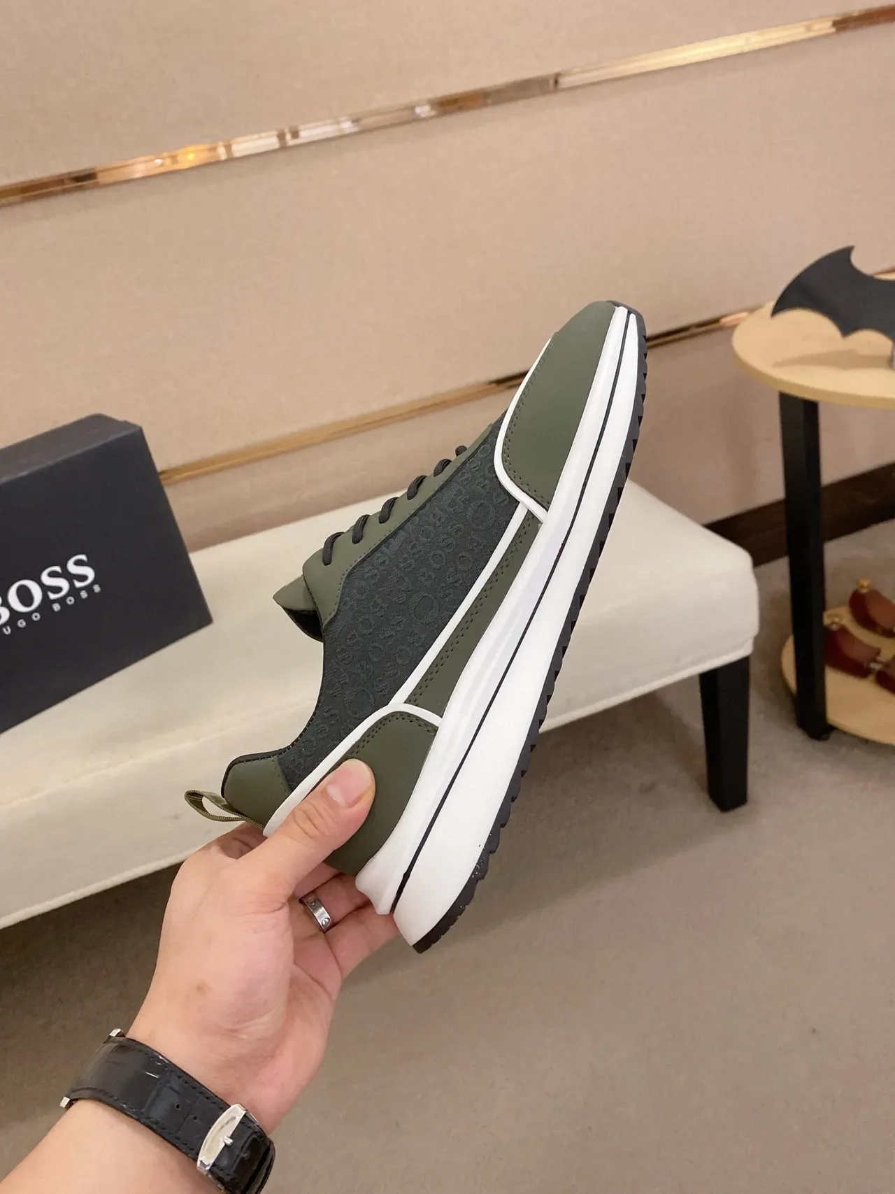Hugo Boss Vert Armée, Blanc, Olive, Synthétique Haut, Panneau Gris Monogrammé, Chaussures Lifestyle 5