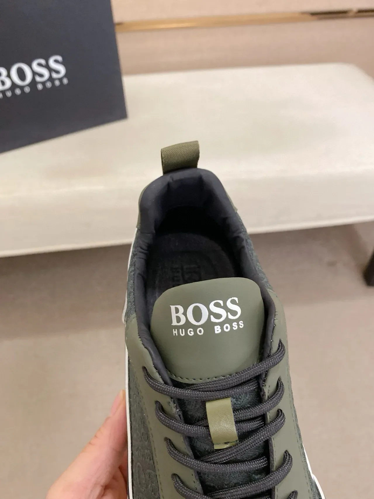 Hugo Boss Vert Armée, Blanc, Olive, Synthétique Haut, Panneau Gris Monogrammé, Chaussures Lifestyle 6