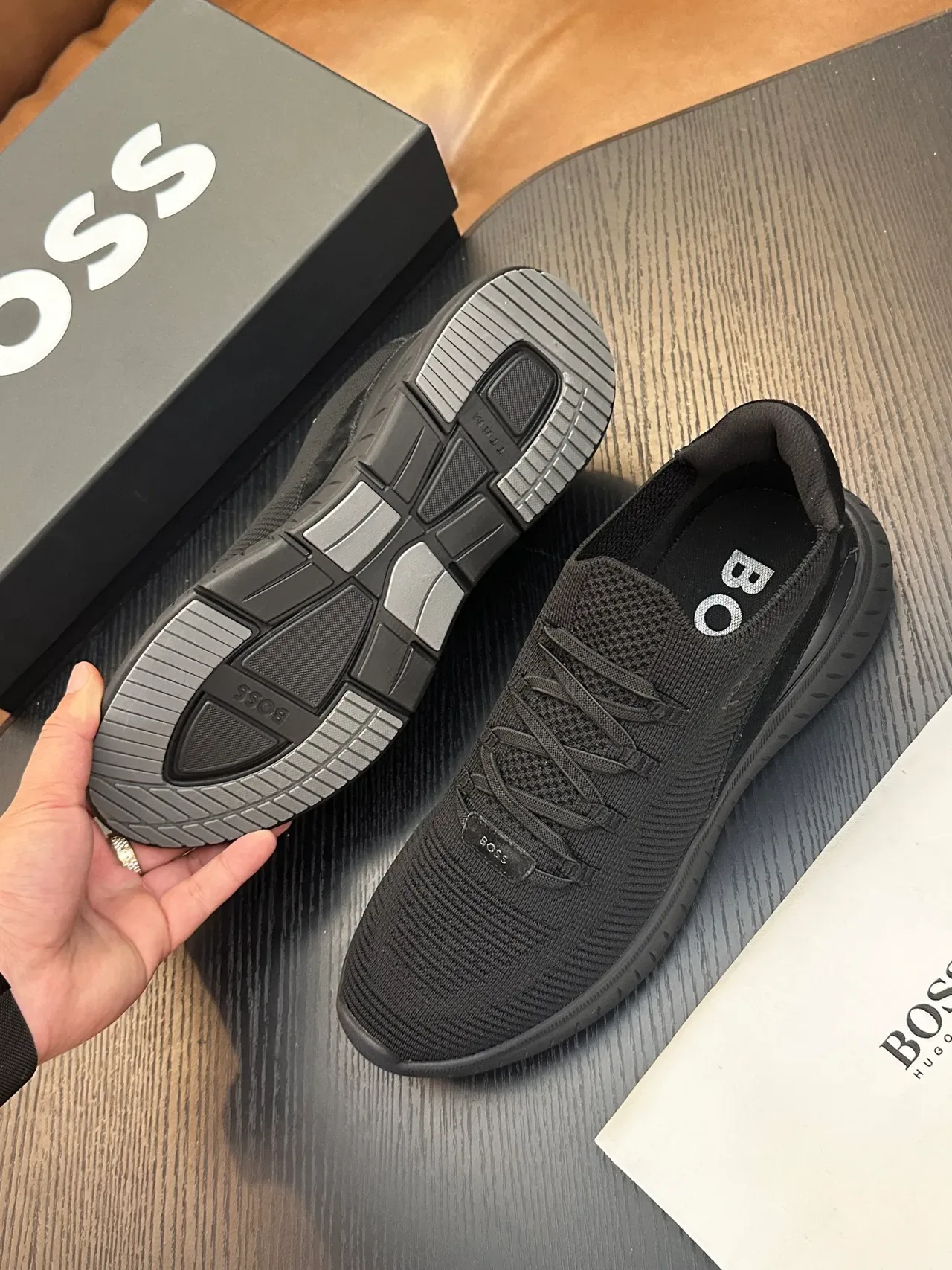 Hugo Boss أحذية رياضية سوداء من الخيوط مفتوحة من الجانب مستوحاة لنمط الحياة 9