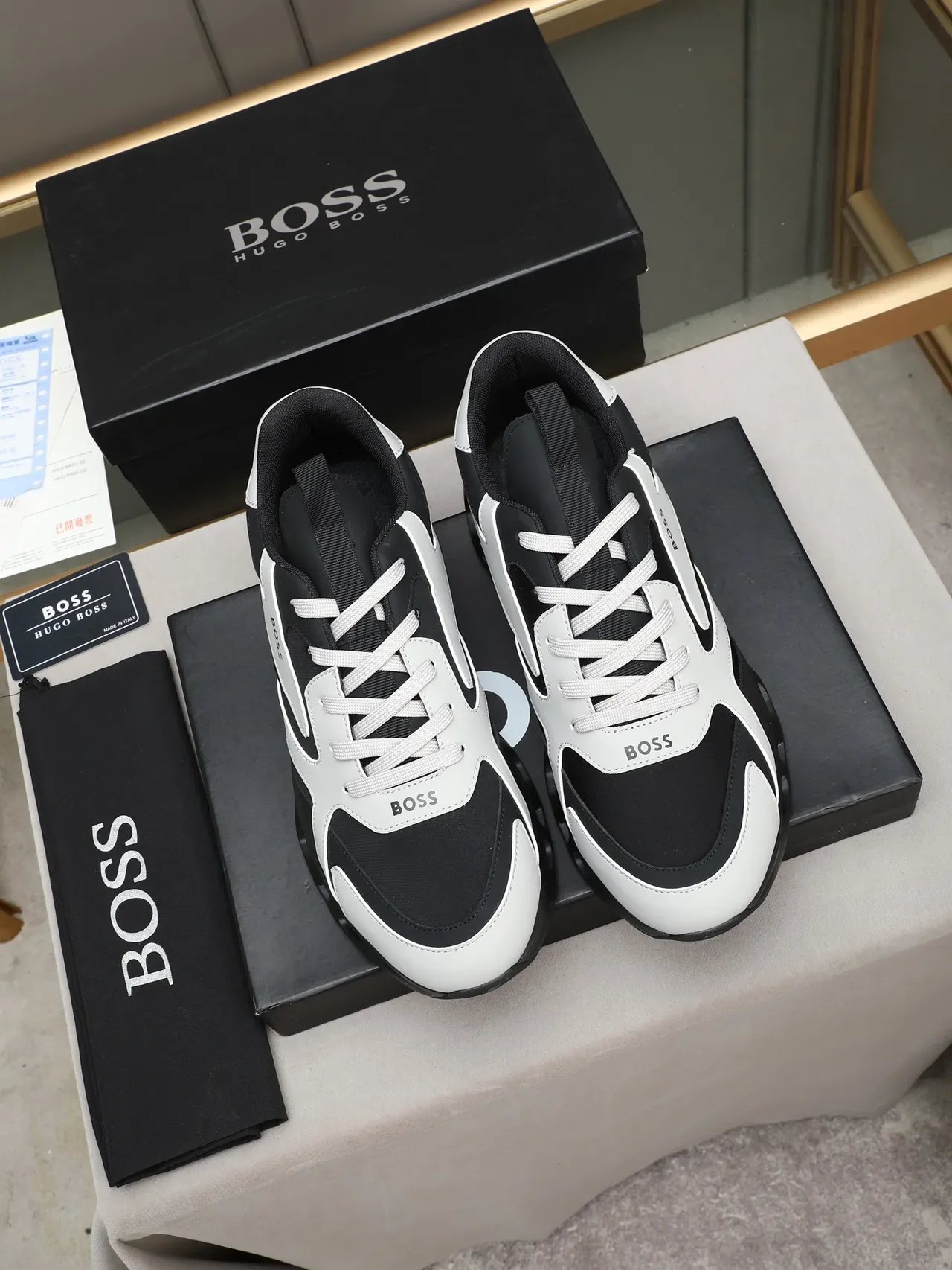 Hugo Boss Black White Color-Blocked Upper Sculpted Perforated Midsole Lifestyle Sneakers 3