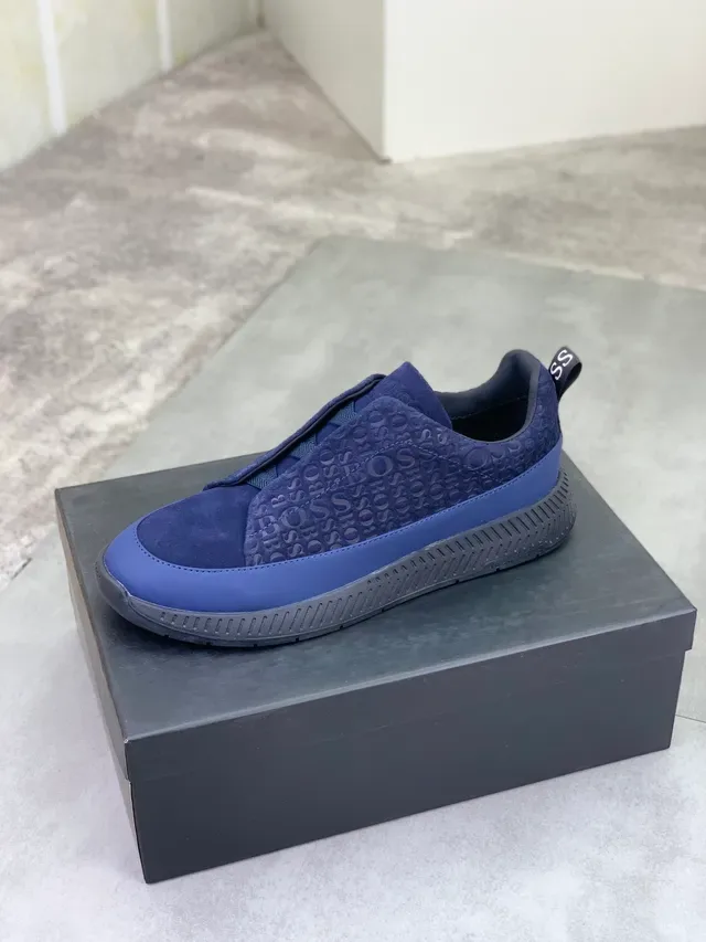 Hugo Boss Tênis Lifestyle de Camurça Azul Sem Cadarços com Logo Embossado 4