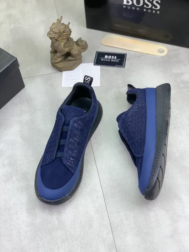 Hugo Boss Tênis Lifestyle de Camurça Azul Sem Cadarços com Logo Embossado 5