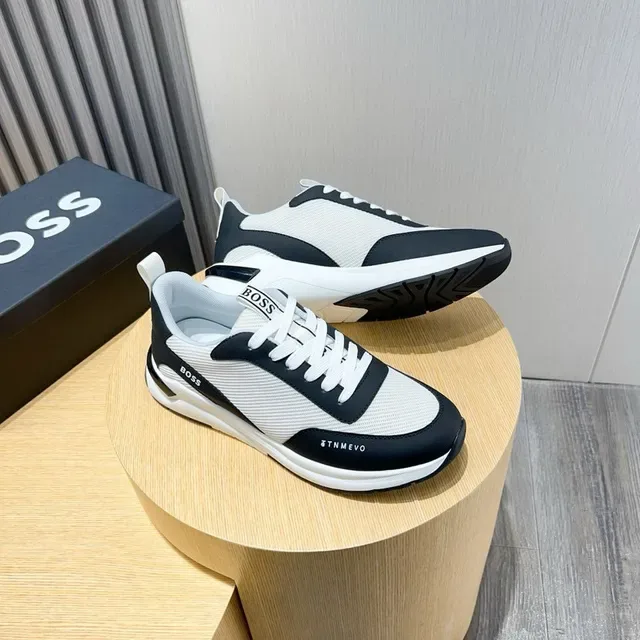Hugo Boss Lifestyle sneakers blancs et noirs en maille et synthétique sur le dessus 6