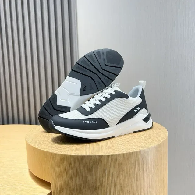 Hugo Boss Lifestyle sneakers blancs et noirs en maille et synthétique sur le dessus 9