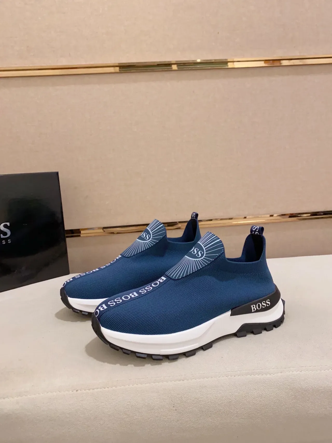 Hugo Boss Navy White Slip-On Knit Upper Sculpted Midsole Lifestyle Sneakers 7