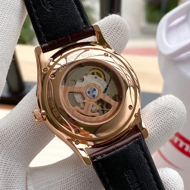 Jaeger-LeCoultre Geophysic Universal Time Rose Gold Blue World Map Mechanical Watch 3