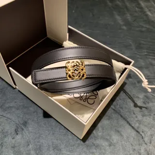 Loewe Anagram Cinturón Negro Dorado Correa Delgada Hebilla Cinturón de Cuero