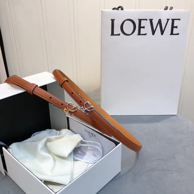 Loewe Anagram Belt Cinturón negro marrón claro verde menta de cuero 4