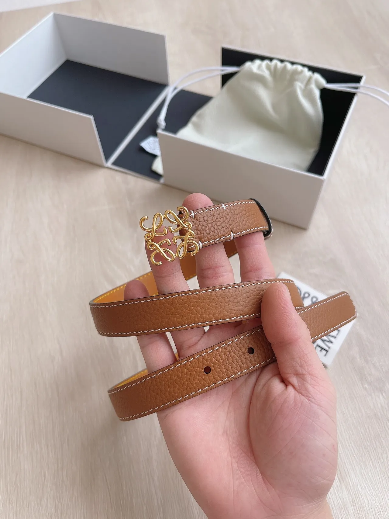 Loewe Anagram Belt Marron Or Boucle Texturée Ceinture Cuir 3