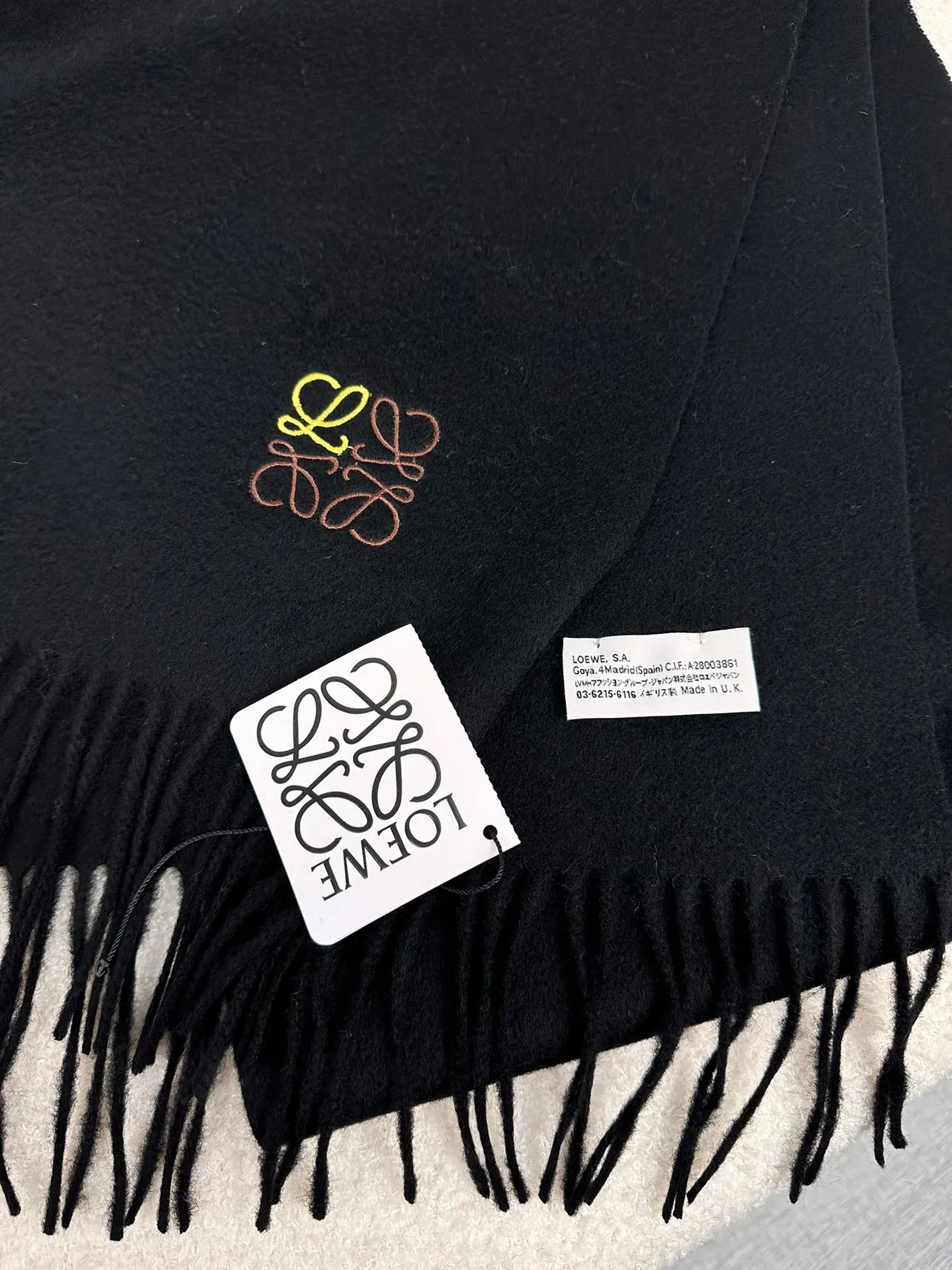 Loewe Anagram Logo écharpe en cachemire noire 4