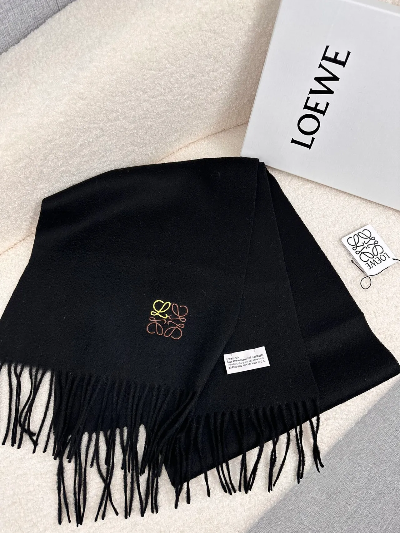 Loewe Anagram Logo écharpe en cachemire noire 5
