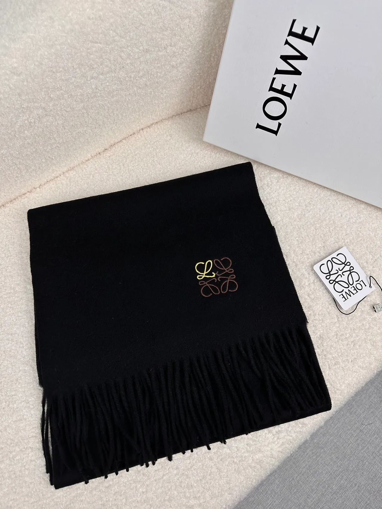 Loewe Anagram Logo écharpe en cachemire noire 7