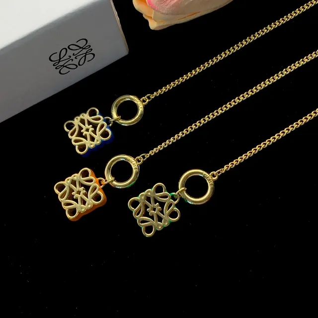 Loewe Anagram Necklace Gold Curb Chain Knot Pendant Necklace 2