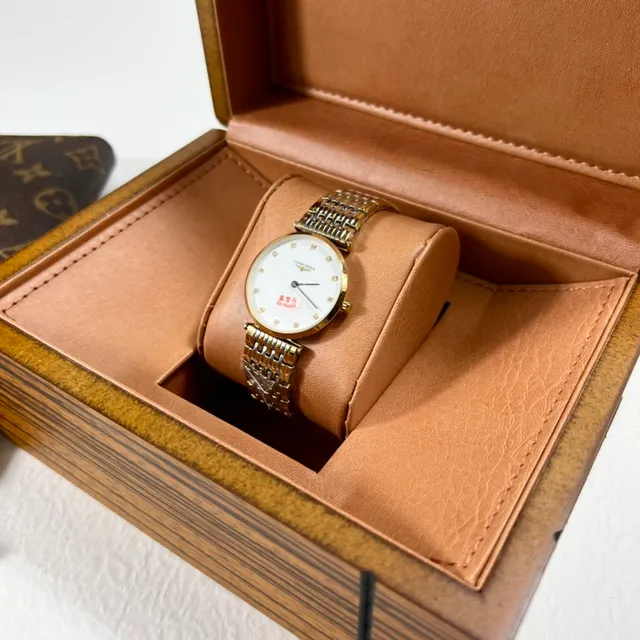 Longines Or Blanc Boîtier Rond Bracelet Bi-couleur Montre à Quartz 2