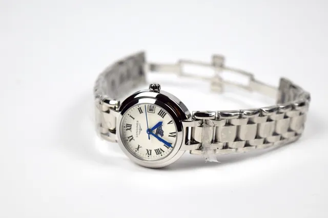 Longines Silver White Round Case Integrated Metal Bracelet Mechanical Watch 4