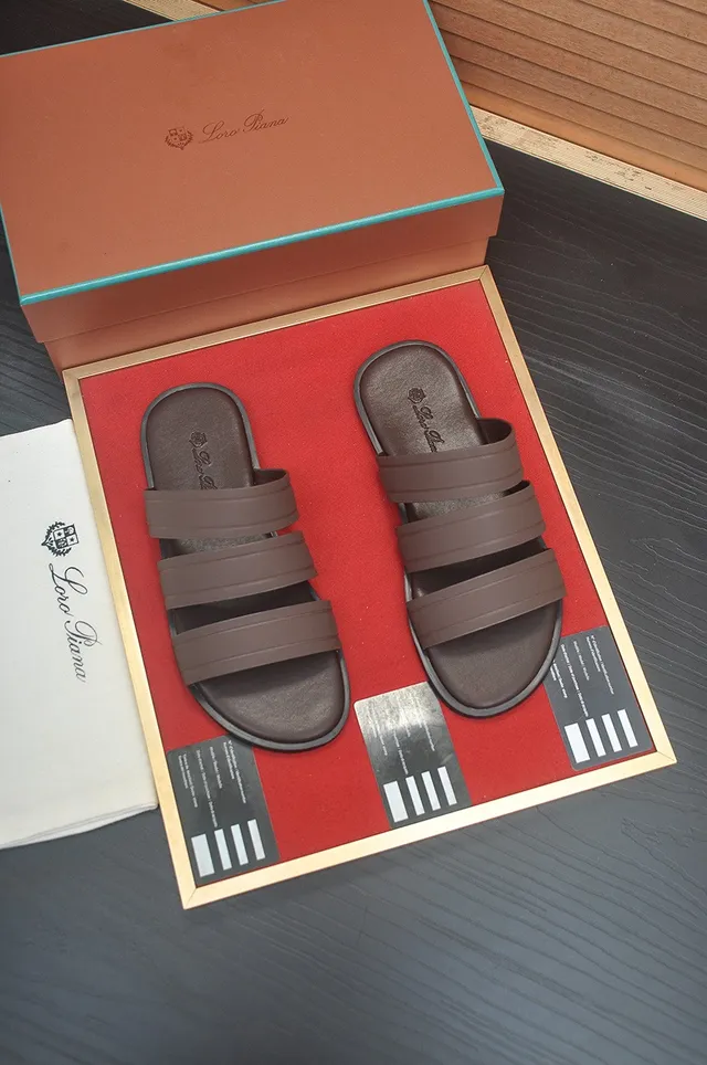 Loro Piana Zapatillas marrón de tres correas con suela moldeada 4