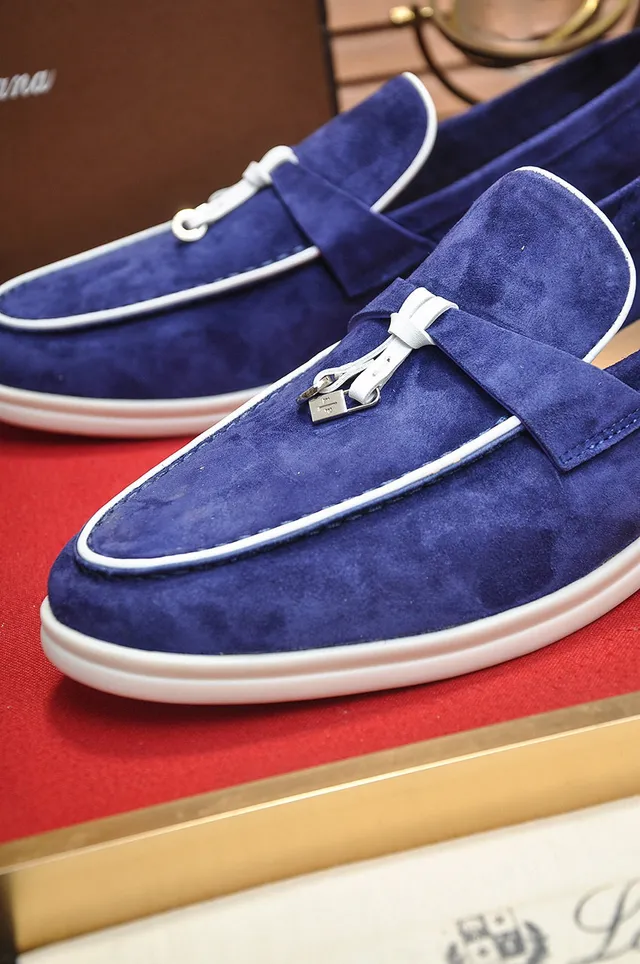 Loro Piana Mocassin daim blanc avec piping navy 3