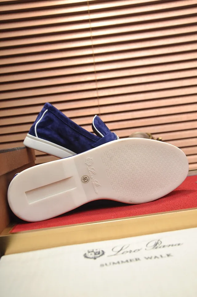 Loro Piana Mocassin daim blanc avec piping navy 4