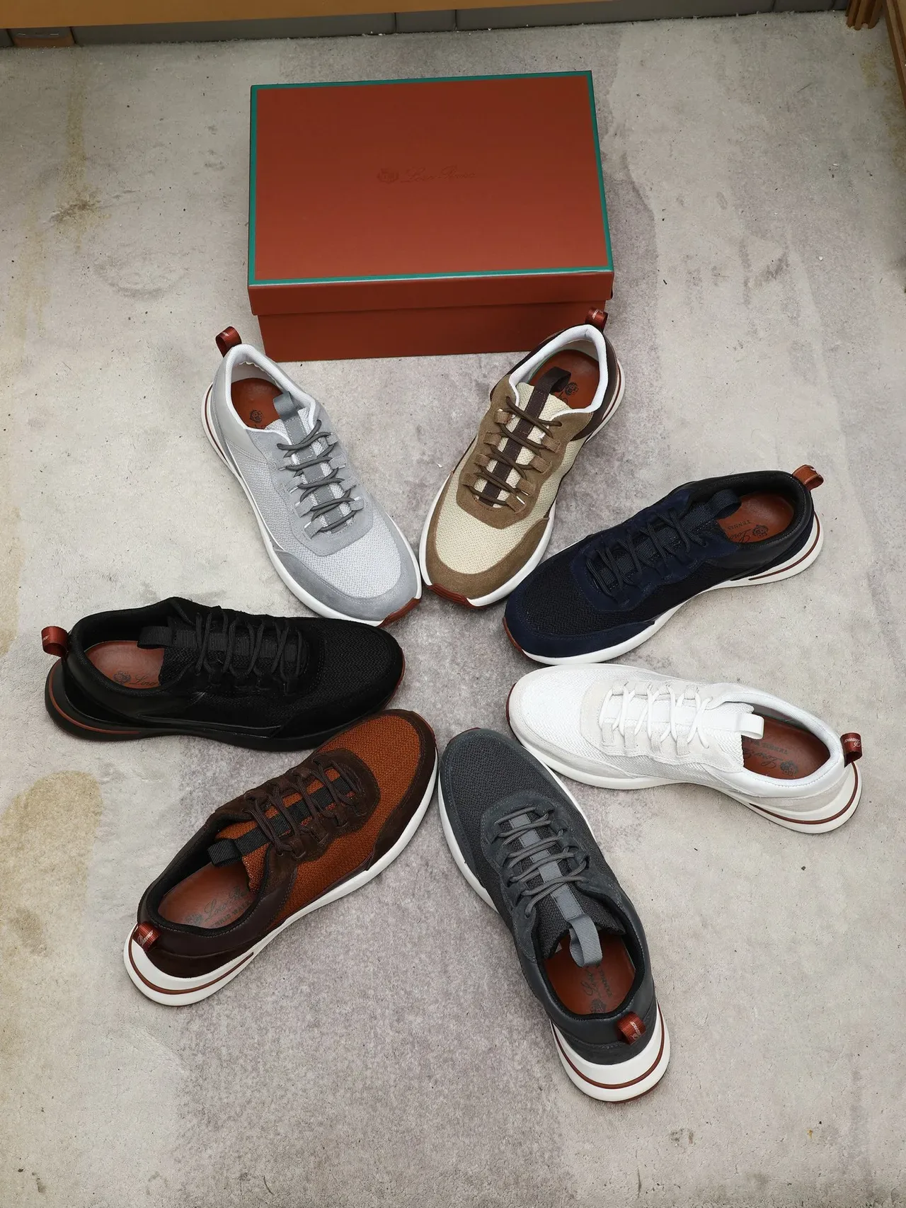 Loro Piana Chaussure lifestyle blanche et beige 2