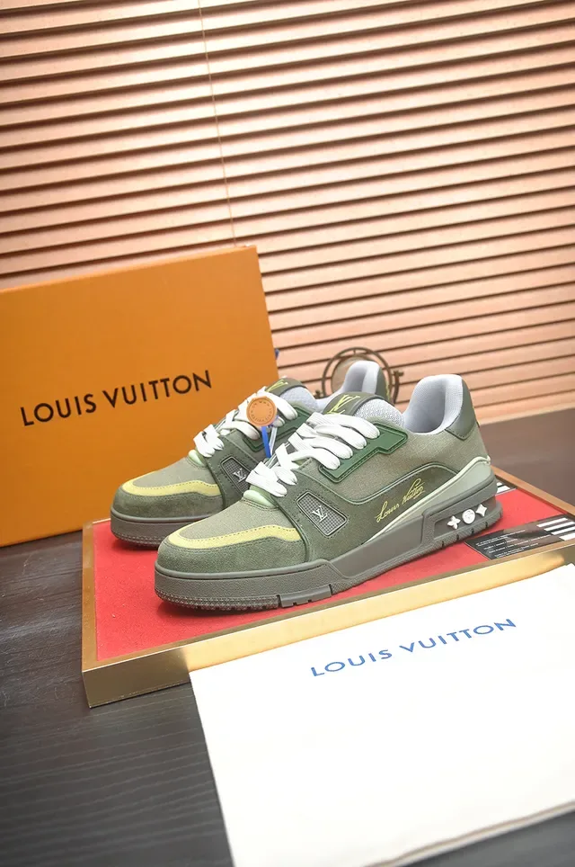 Louis Vuitton Army Green Gray Olive Suède et Toile Tige Sculptée Semelle Caoutchouc Couches Lifestyle Sneakers 3