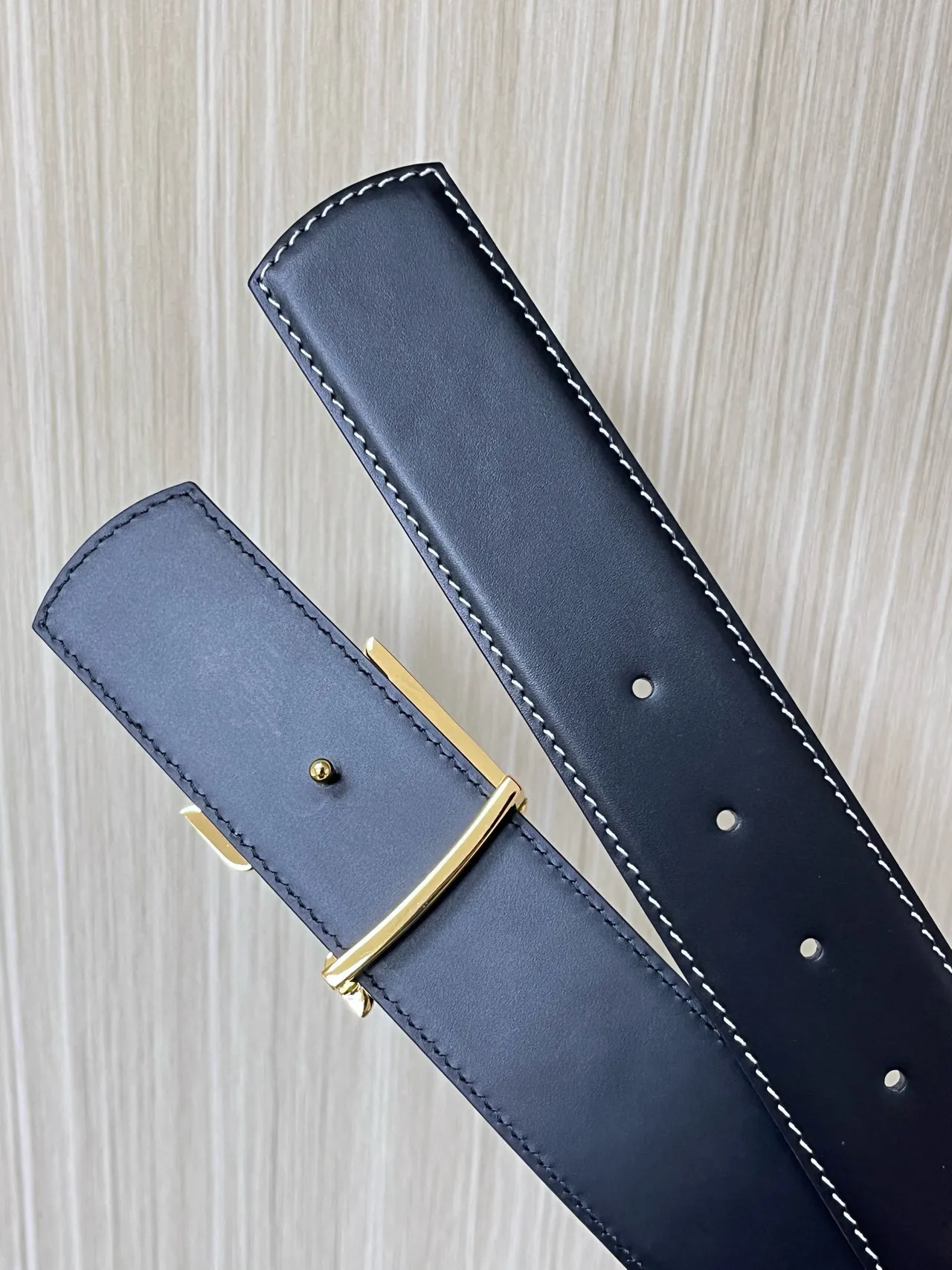 Louis Vuitton Black Gold Monogram Buckle Smooth Leather Belt 4