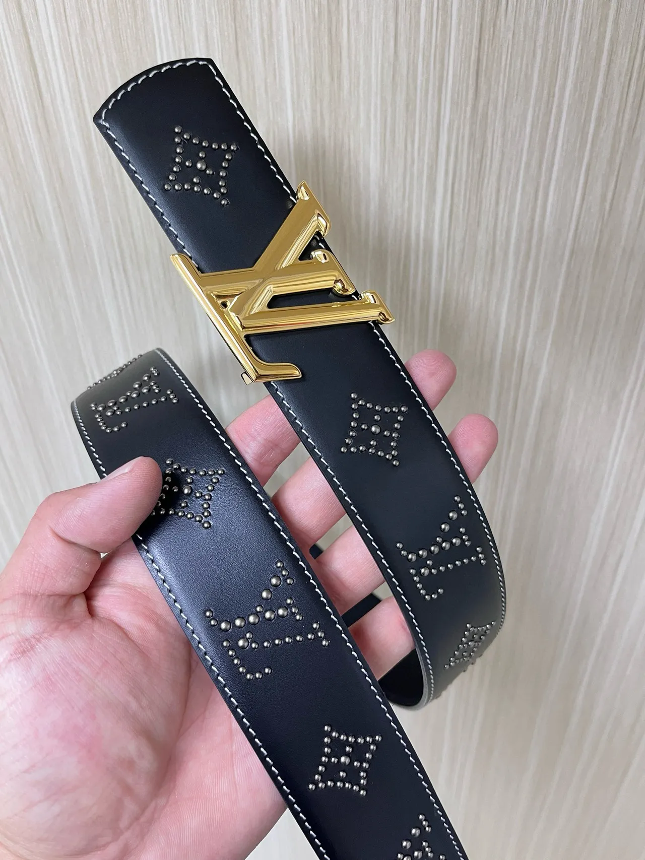 Louis Vuitton Black Gold Monogram Buckle Smooth Leather Belt 6