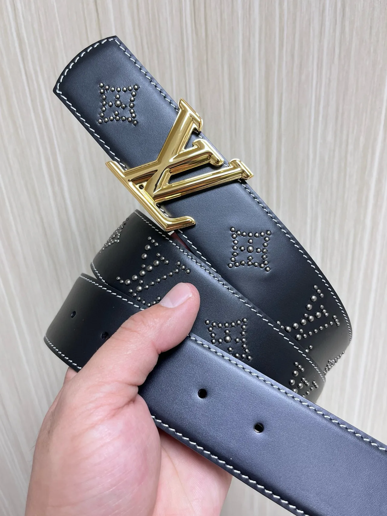 Louis Vuitton Black Gold Monogram Buckle Smooth Leather Belt 7