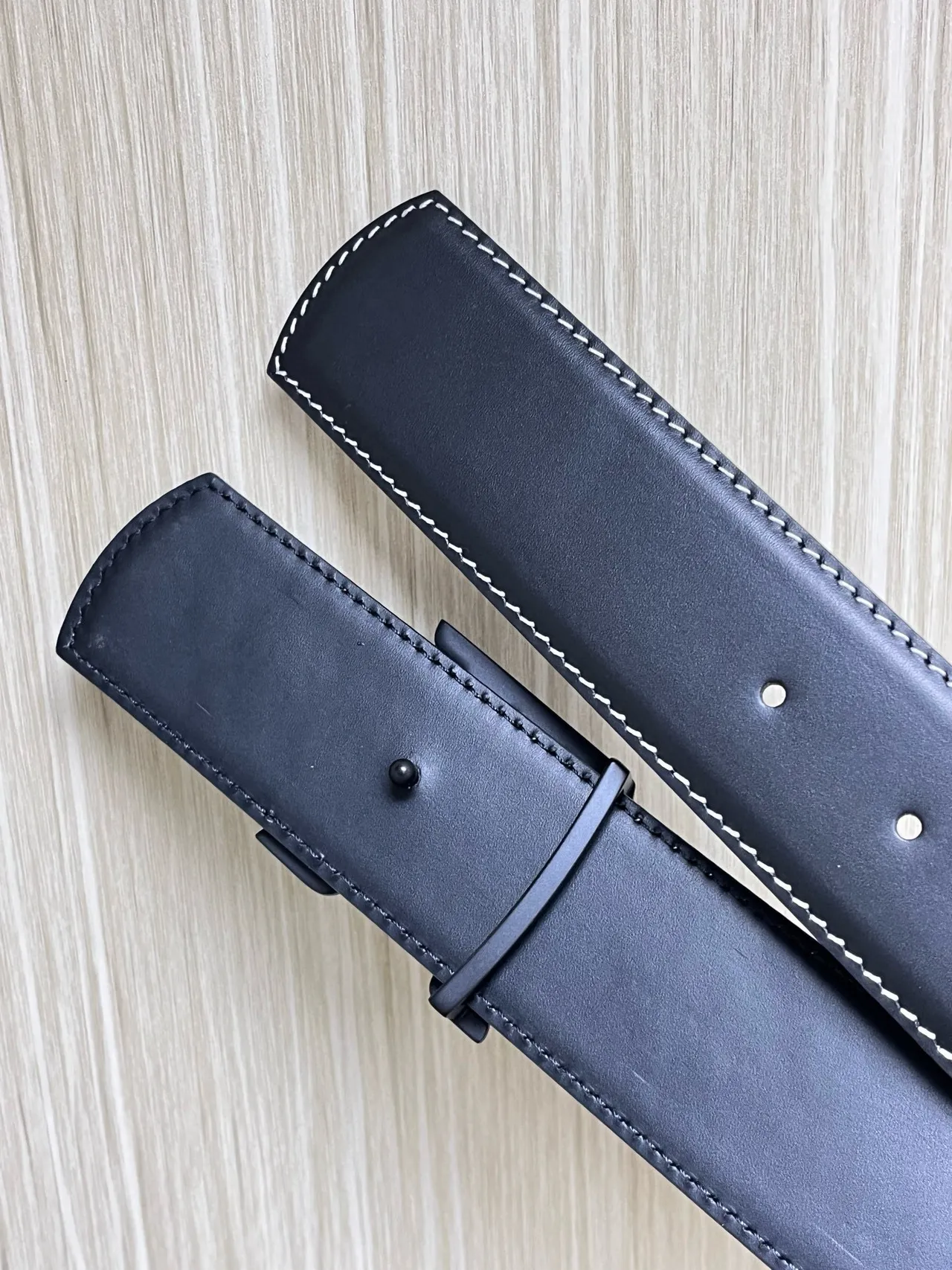 Louis Vuitton Black Gold Monogram Buckle Smooth Leather Belt 16