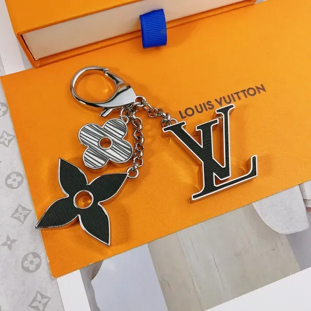 Louis Vuitton Black Silver Metal Chain Enamel Charms Bracelet 9