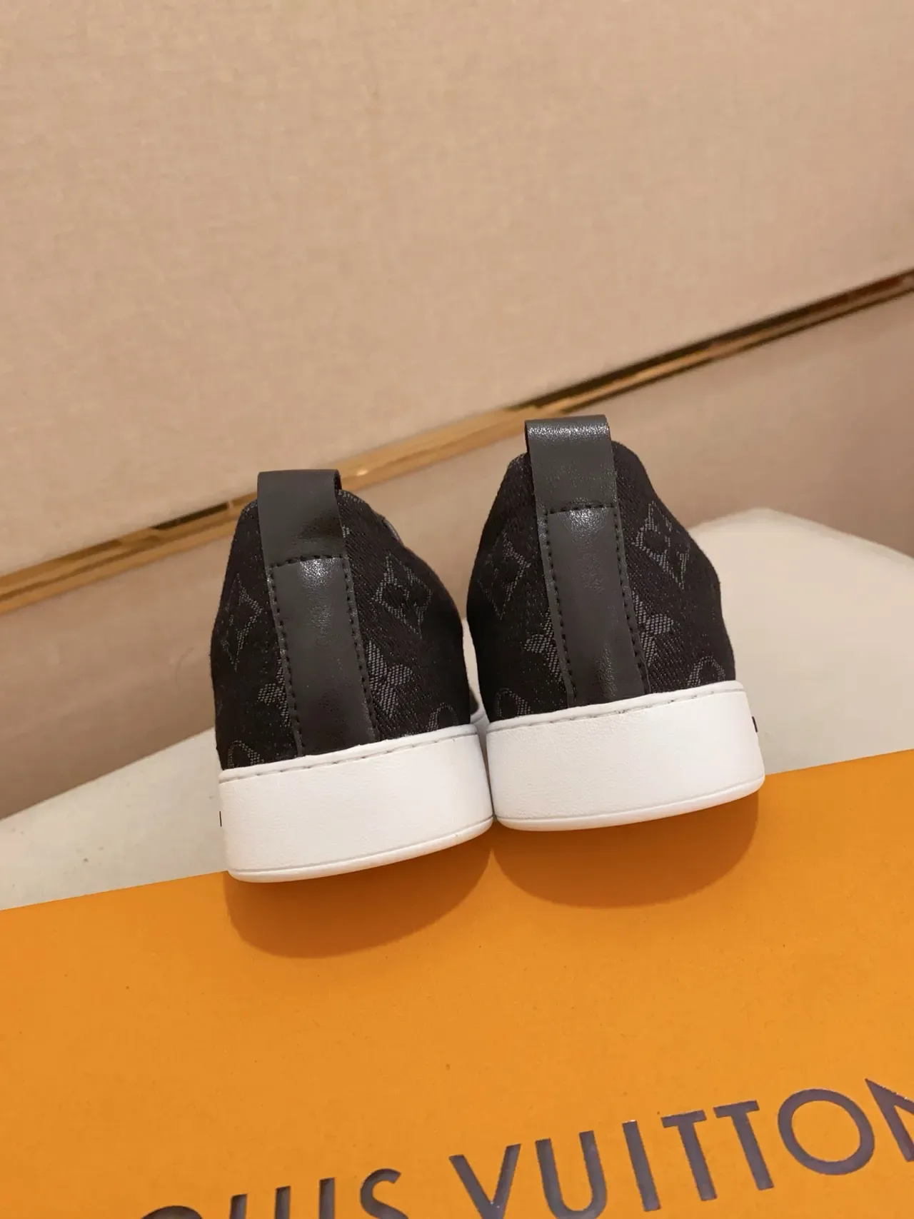 Louis Vuitton Black White Monogram Canvas Upper Smooth Leather Toe Cap Lifestyle Sneakers 3