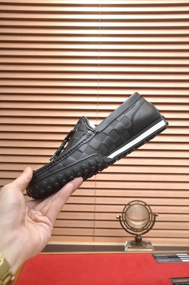 Louis Vuitton Noir Blanc Monogram Cuir Haut Détail de Frange Loafer 5