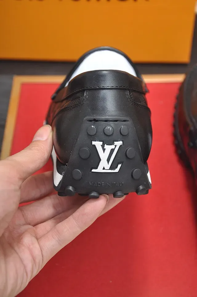 Louis Vuitton Noir Blanc Monogram Cuir Haut Détail de Frange Loafer 9