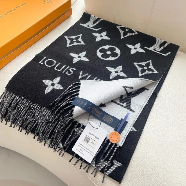 Louis Vuitton Écharpe de soie noire et blanche à motif Monogram-Print frangée 8