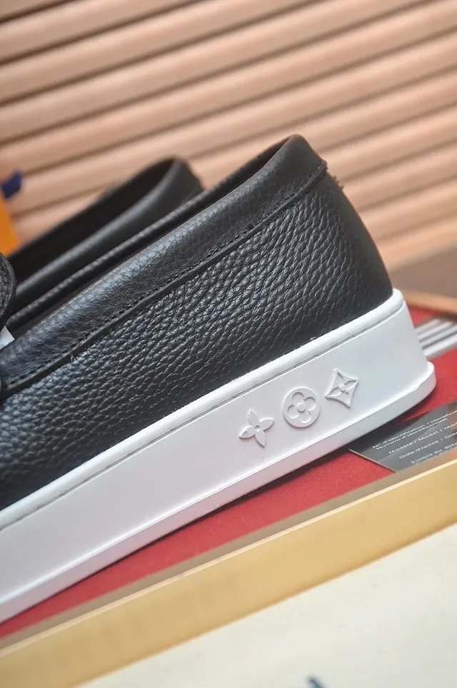 Louis Vuitton Black White Pebbled Leather Platform Sole Loafer 2