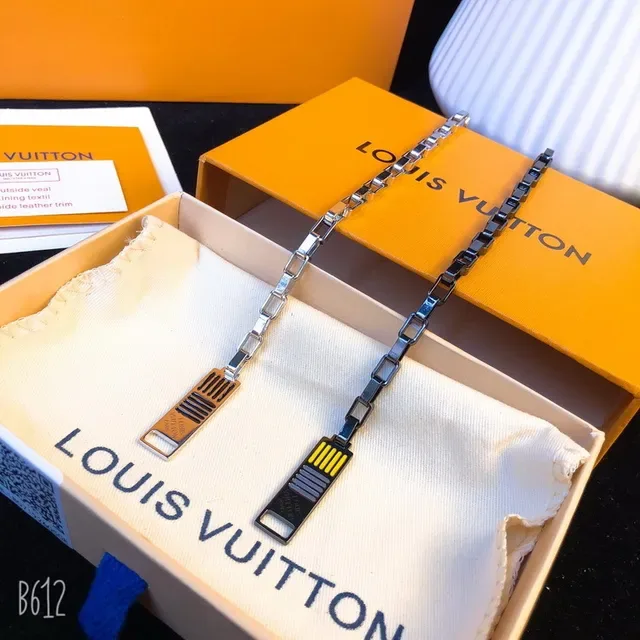 Louis Vuitton Black Yellow Metal Link Chain Rectangular Plaque Center Bracelet 3