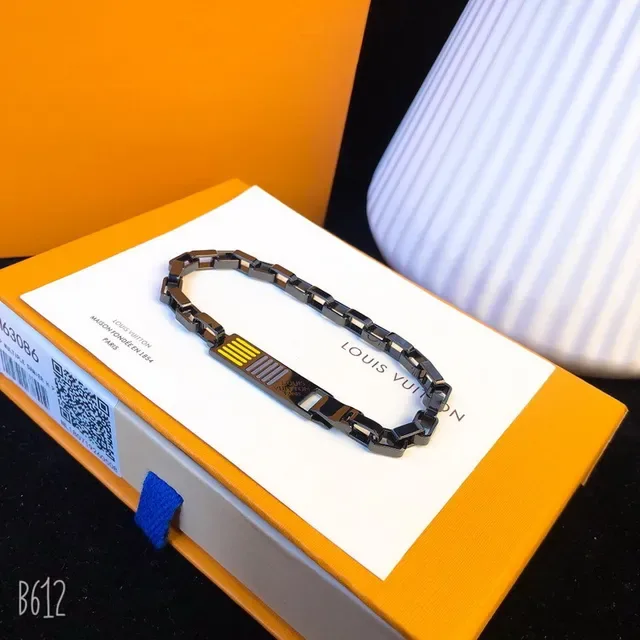Louis Vuitton Black Yellow Metal Link Chain Rectangular Plaque Center Bracelet 4