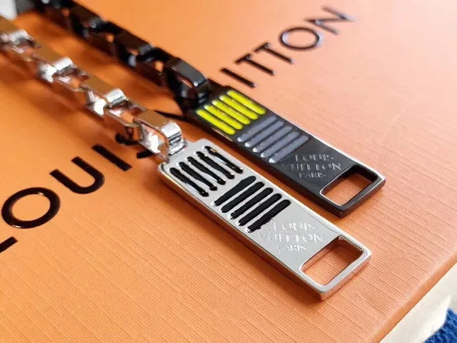 Louis Vuitton Black Yellow Metal Link Chain Rectangular Plaque Center Bracelet 6