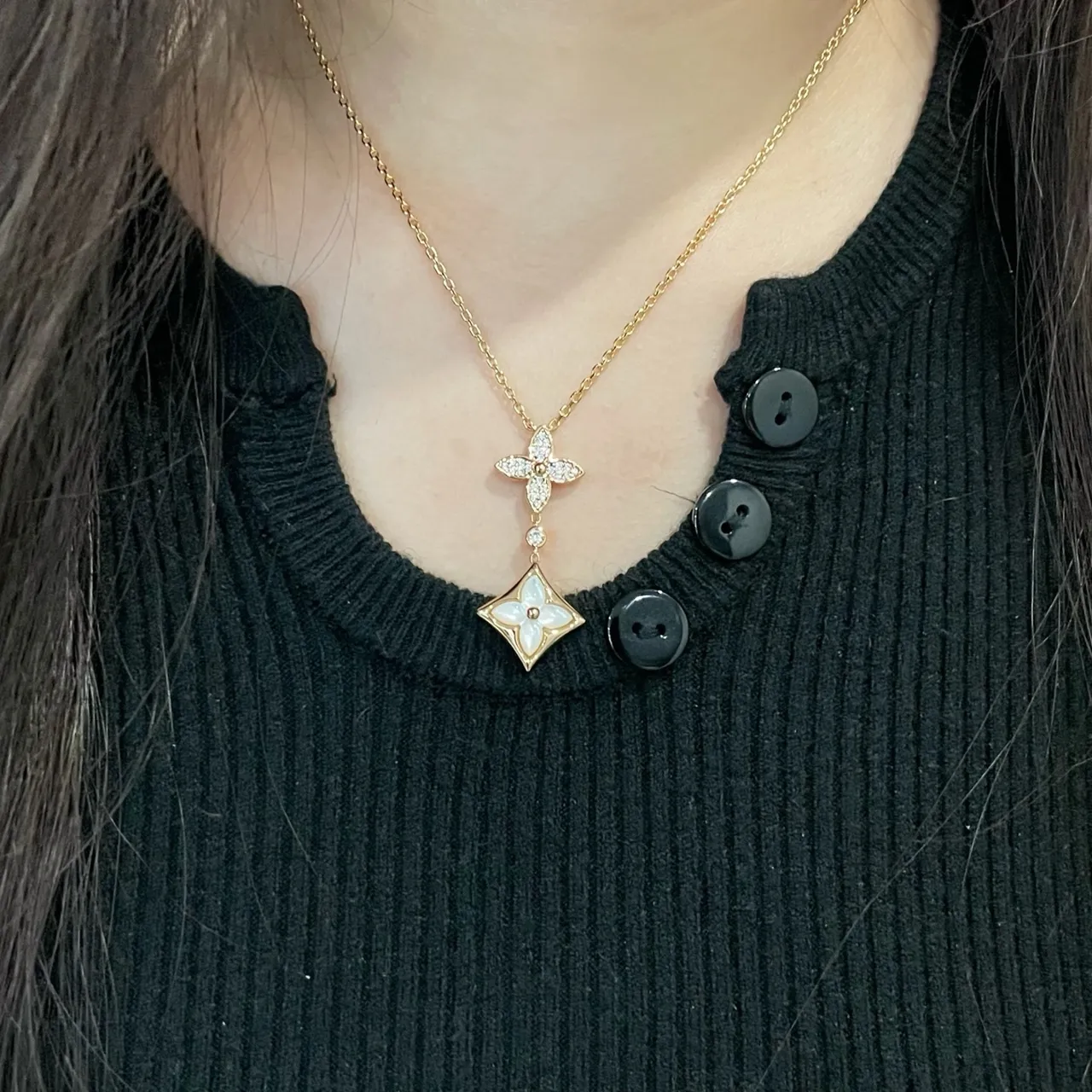 Louis Vuitton Blossom Gold White Chain Pavé-Set Floral Pendant Necklace 9