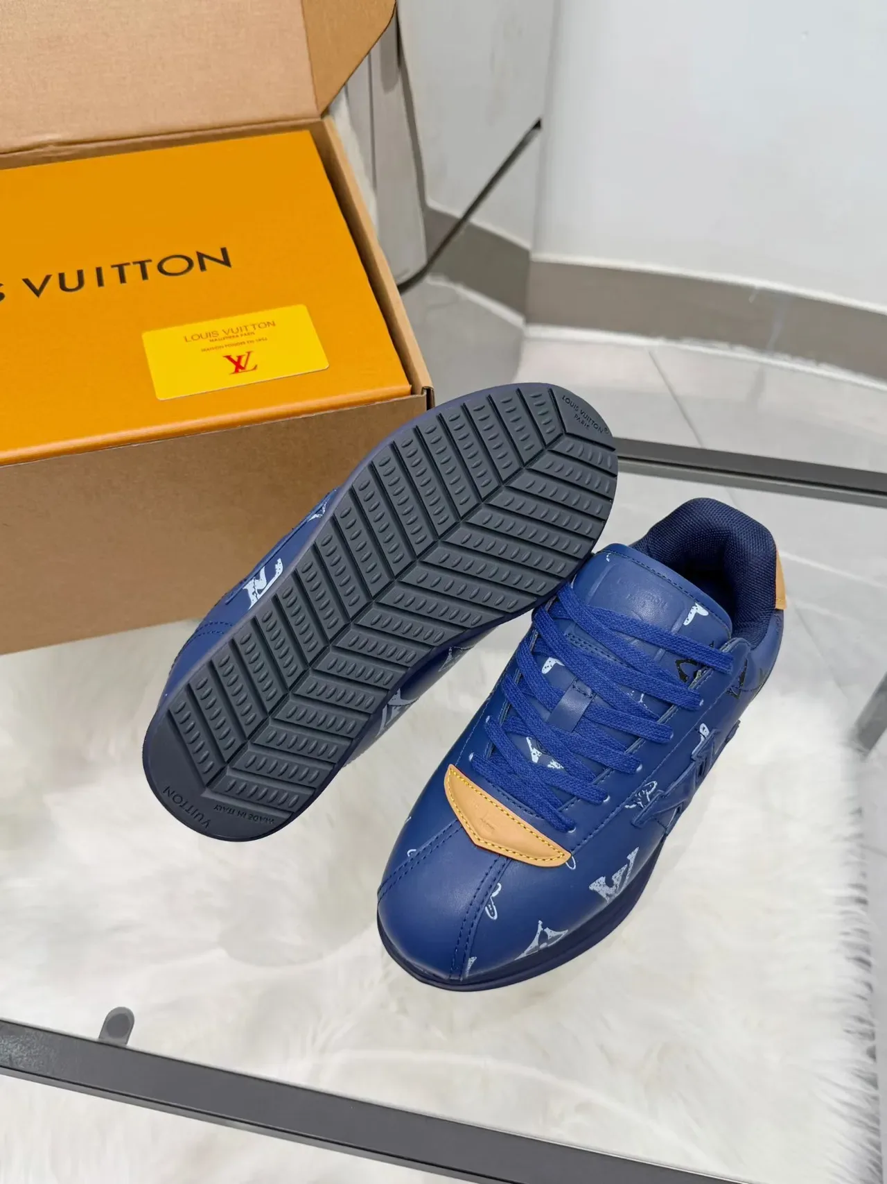 Louis Vuitton নীল ভূরা মনোগ্রাম প্রিন্ট চামড়া লো টপ লেস আপ লাইফস্টাইল স্নিকার্স 3