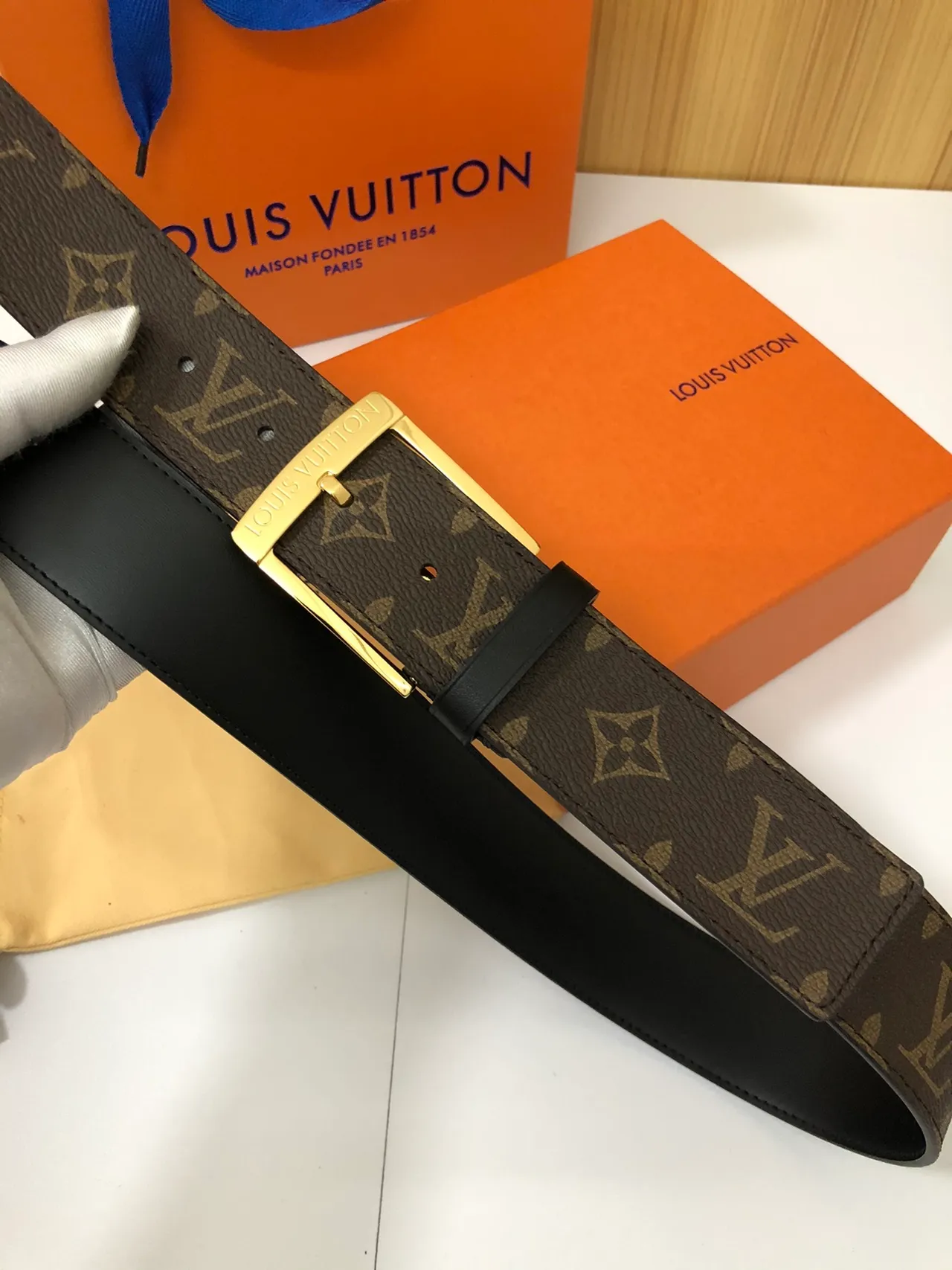 Louis Vuitton Brown Gold Monogram Canvas Buckle Leather Belt 2