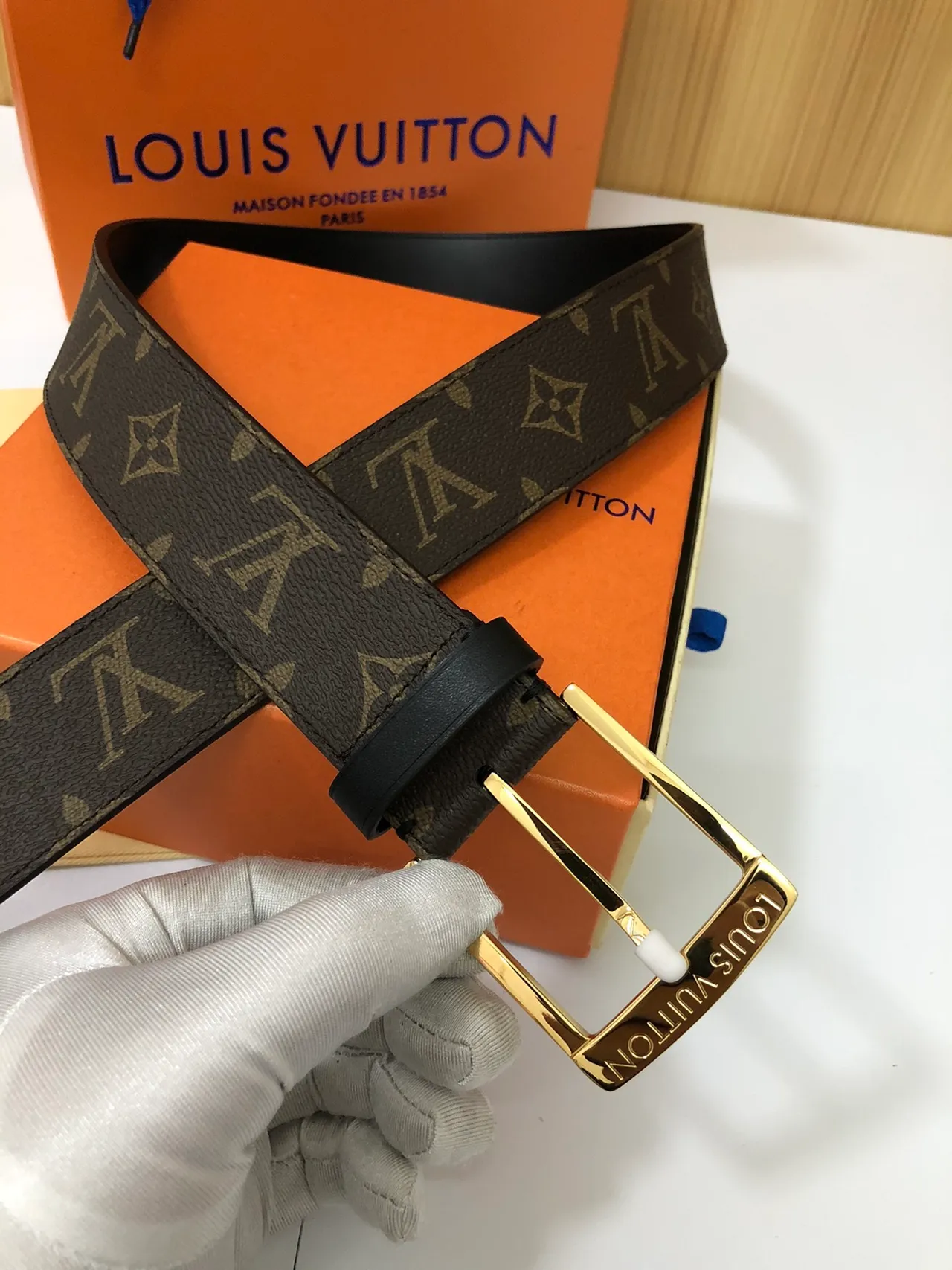Louis Vuitton Brown Gold Monogram Canvas Buckle Leather Belt 5